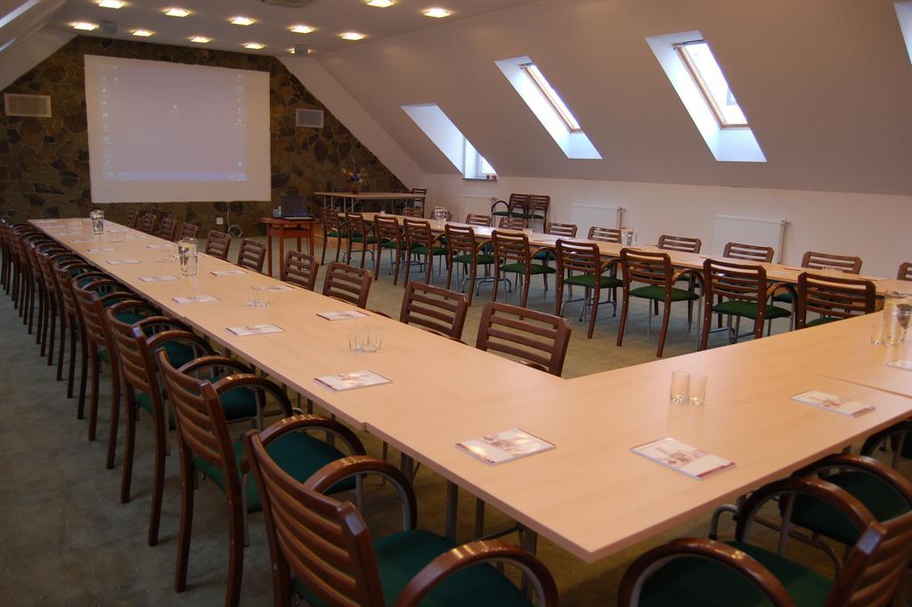 Hotel Sutoris Bochnia Luaran gambar