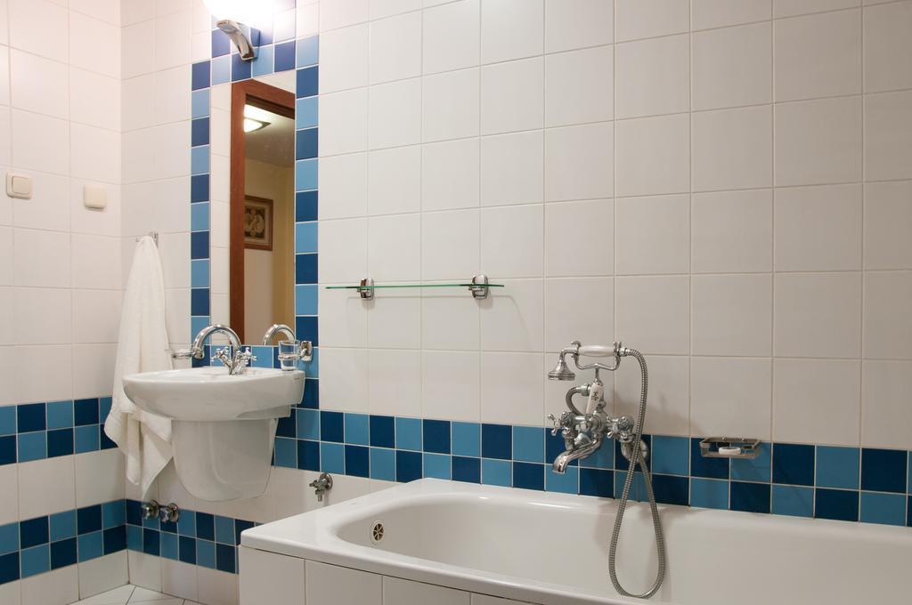 Hotel Sutoris Bochnia Bilik gambar