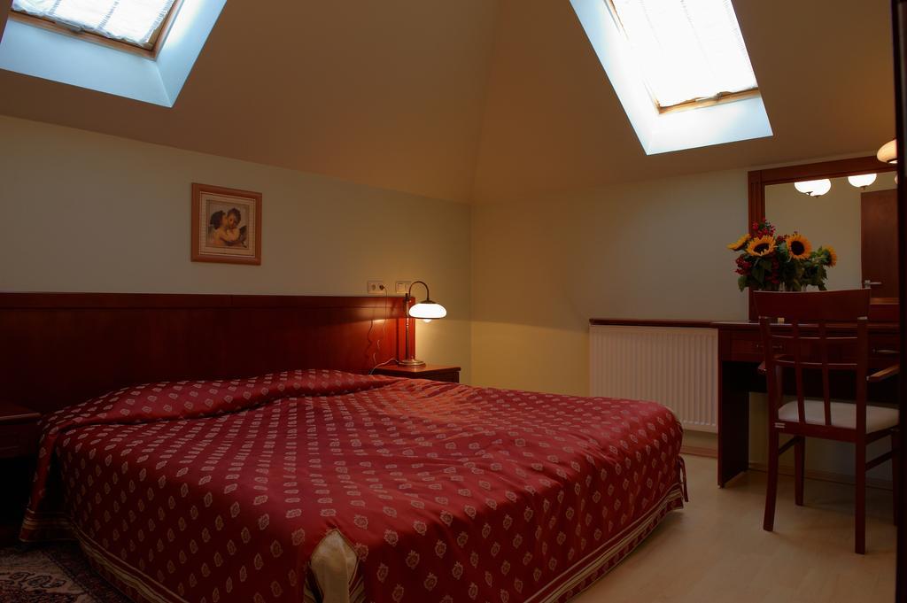Hotel Sutoris Bochnia Bilik gambar
