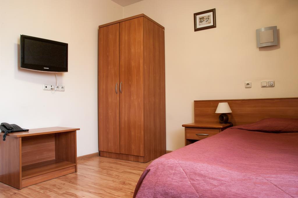 Hotel Sutoris Bochnia Bilik gambar