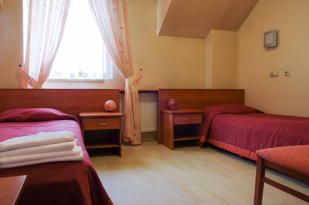 Hotel Sutoris Bochnia Bilik gambar